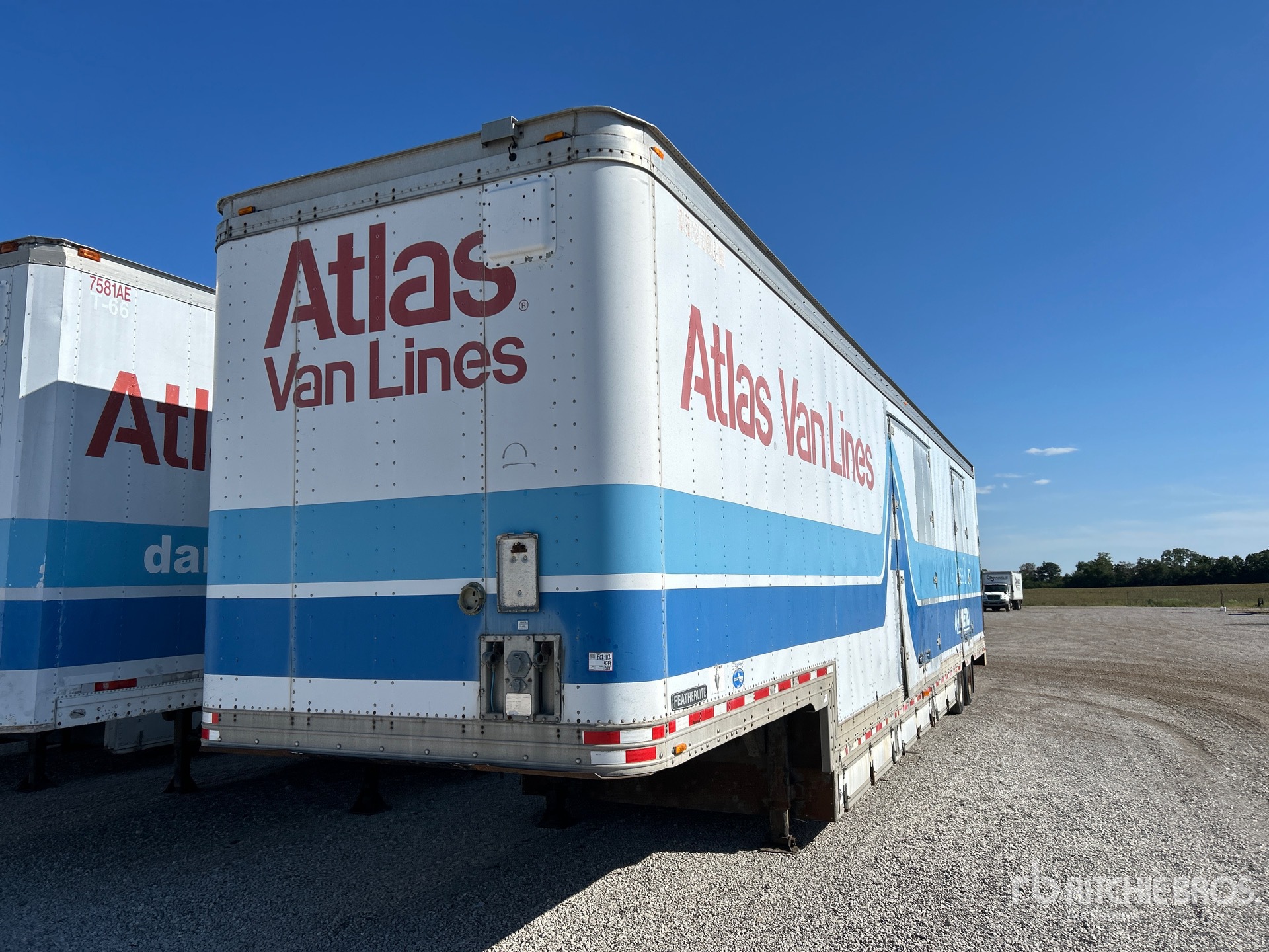 1998 Featherlite 48 ft x 102 in T/A Van Trailer
