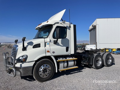 2017 Freightliner Cascadia 113 6x4 T/A Day Cab Truck Tractor