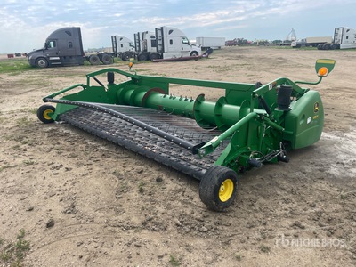 John Deere 615P 15 ft Combine Pickup Header