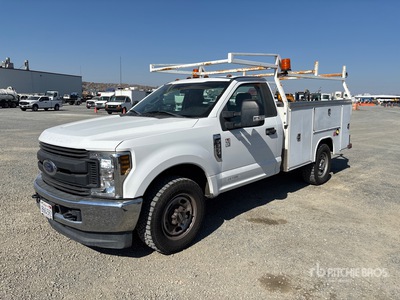 2018 Ford F-350 4x2 Camion utilitaire