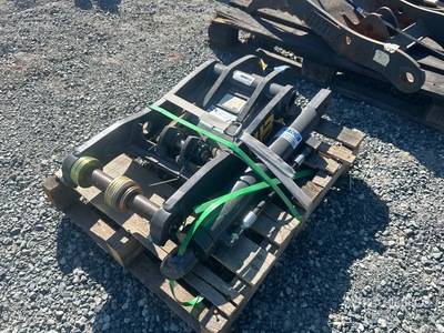 LiuGong 24 in Hydraulic Excavator Thumb (Unused)