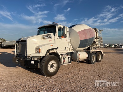2015 Western Star 4700SB 6x4 Mixer Truck