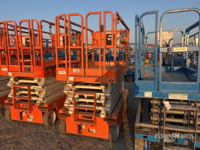 2021 Snorkel S4732E Electric Piattaforma aerea verticale