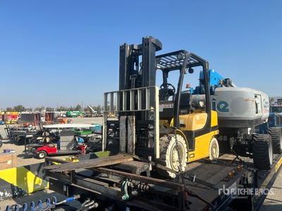 2015 Yale GLP060VX Pneumatic Tire Forklift