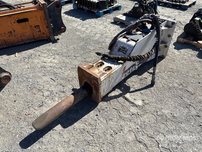 2021 Bretec EXCS3000SBH Concasseur hydraulique