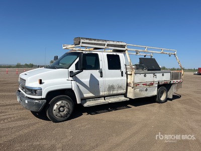 2006 Chevrolet C4500 4x2 Crew Cab Flatbed Truck