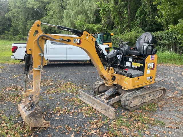 2023 Caterpillar 3017