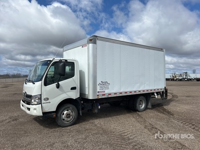2017 Hino 155 4x2 Van Truck