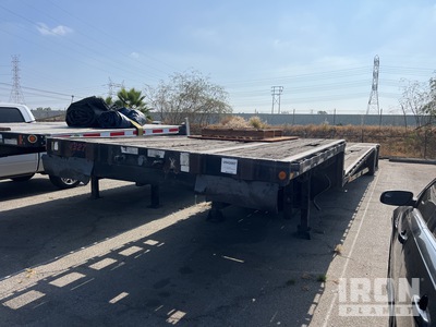 1994 Fontaine DFT58048WSAWK 48 ft T/A Spread Axle Single Drop Step Deck Trailer