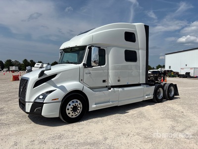 2022 Volvo VNL860 6x4 Cabeza Tractora Cabina Dormitorio