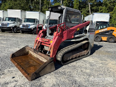 2017 Takeuchi TL12R-2 Compact Track Loader