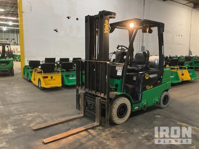 2016 Yale GTP050LXNDAE087 4450 lb Pneumatic Tire Forklift
