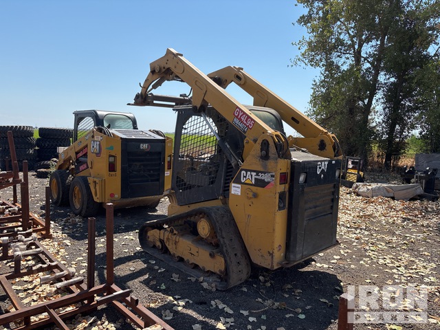 MINI CARGADOR SOBRE ORUGAS 2018 CATERPILLAR 239D