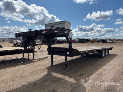 2000 Precision 26 ft T/A Gooseneck Flatbed Trailer