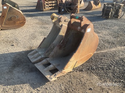 Quantity of (2) Digging Excavator Bucket