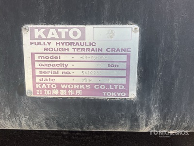 Kato KR-25 25 ton 4x4x4 Grue tout terrain