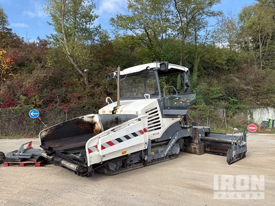 2021 Voegele S2100-3i Track Asphalt Paver