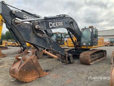2021 John Deere 350GLC Tracked Excavator