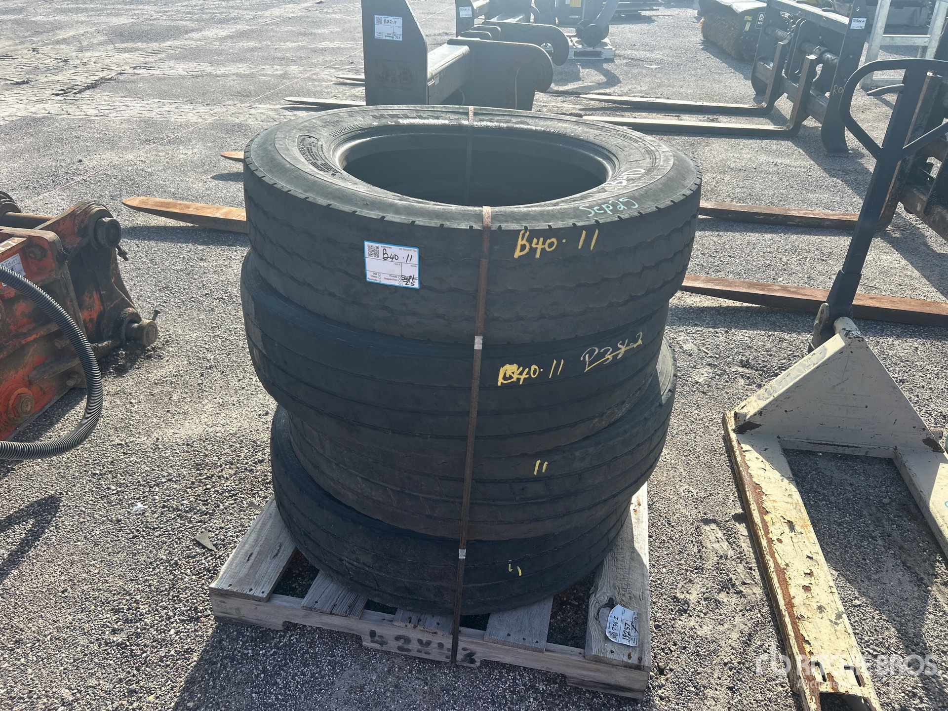 Quantity of (4) Tire