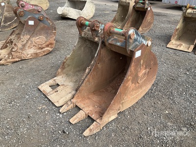 Quantity of (2) Digging Excavator Bucket