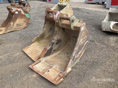 Quantity of (2) Digging Excavator Bucket
