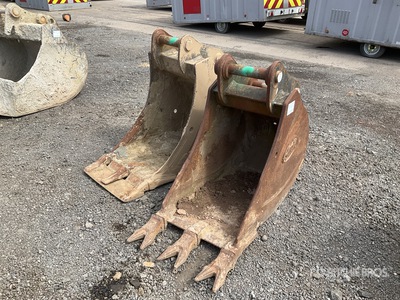 Quantity of (2) Digging Excavator Bucket