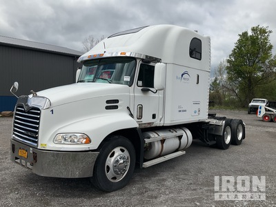 2000 Mack CXN613 Vision 6x4 Cabeza Tractora Cabina Dormitorio