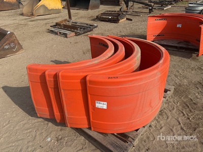 Quantity of (4) Truck fender - Fits Truck