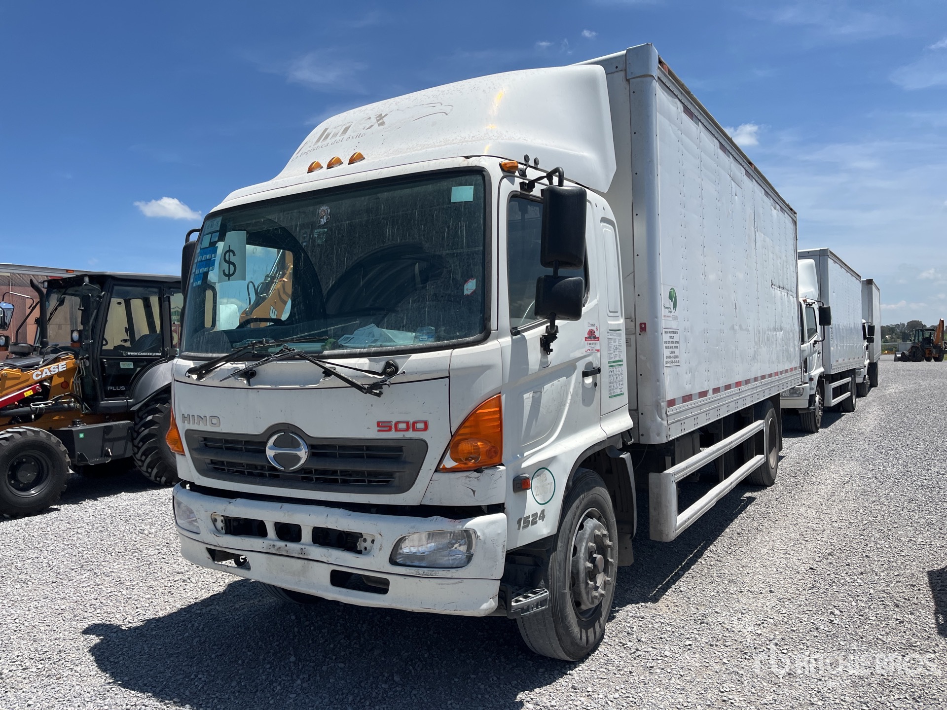 2016 Hino 1524 4x2 Camion con Caja Seca / Van Truck