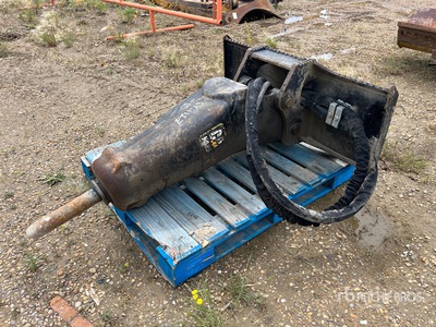 Cat 12 in Skid Steer Breaker