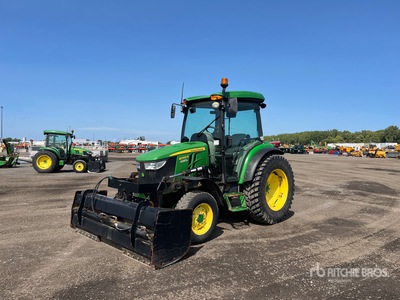 2018 John Deere 4066R 4WD tractor utilitario