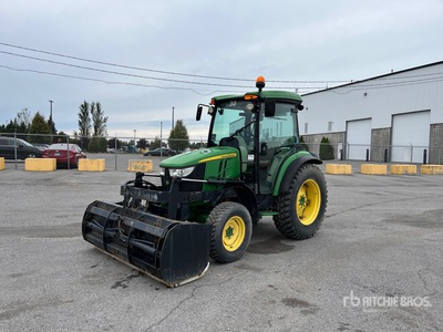 2014 John Deere 4066R 4WD tractor utilitario