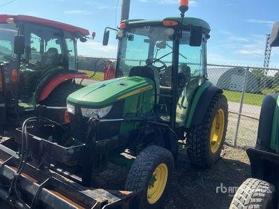 2015 John Deere 4066R 4WD Tracteur agricole utilitaire