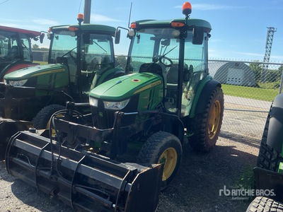2016 John Deere 4066R 4WD ユーティリティトラクター