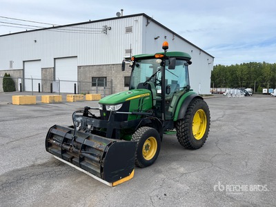 2016 John Deere 4066R 4WD Utility Tractor