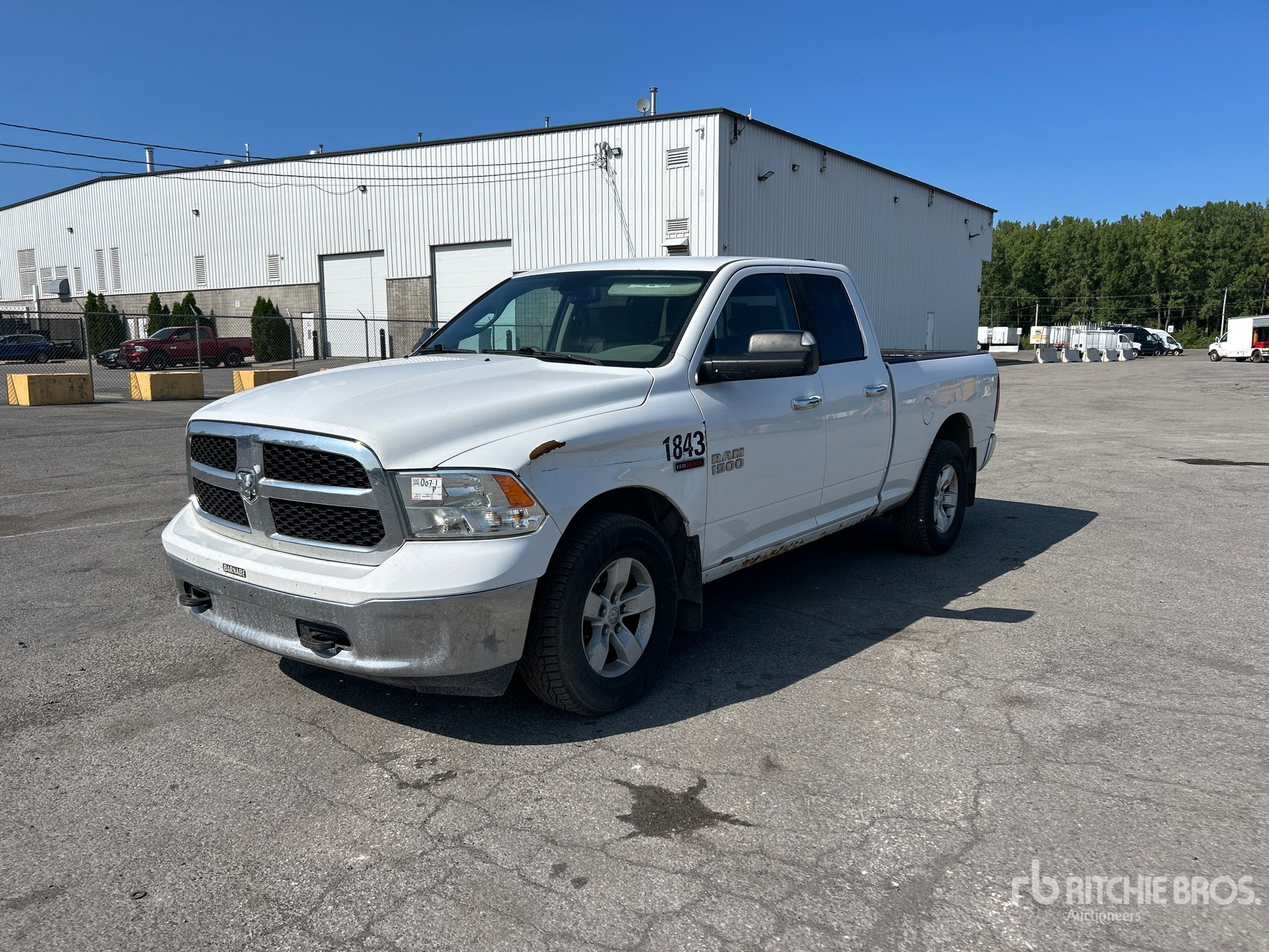 2015 Ram 1500 SLT 4x4 Crew Cab Pickup