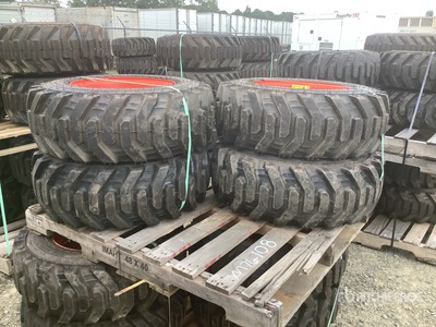 Quantity of (4) Bobcat 10x16.5 إطارات المعدات (Unused)
