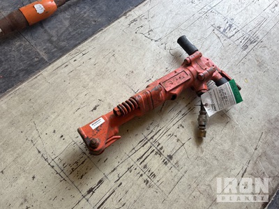 APT 160 Pneumatic Demolition Breaker