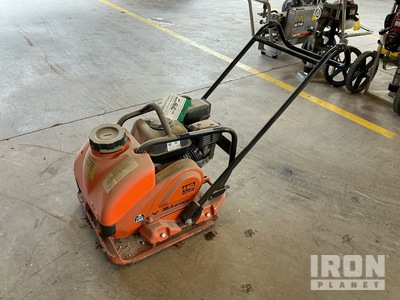 Multiquip MVC88VTHW Reversible Vibratory Plate Compactor