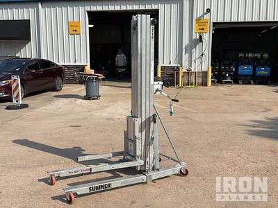 2023 Sumner 2118 Material Hoist