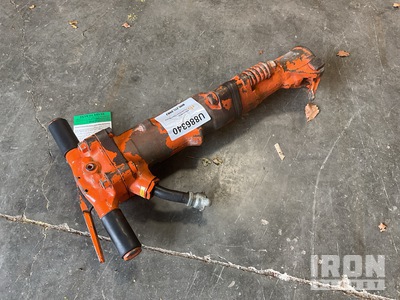 APT Pneumatic Demolition Breaker