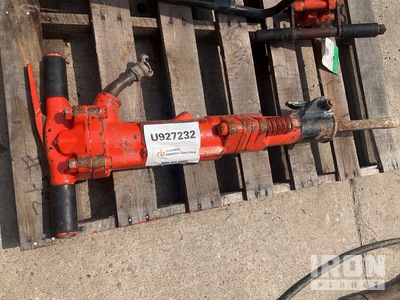 APT  Pneumatic Demolition Breaker