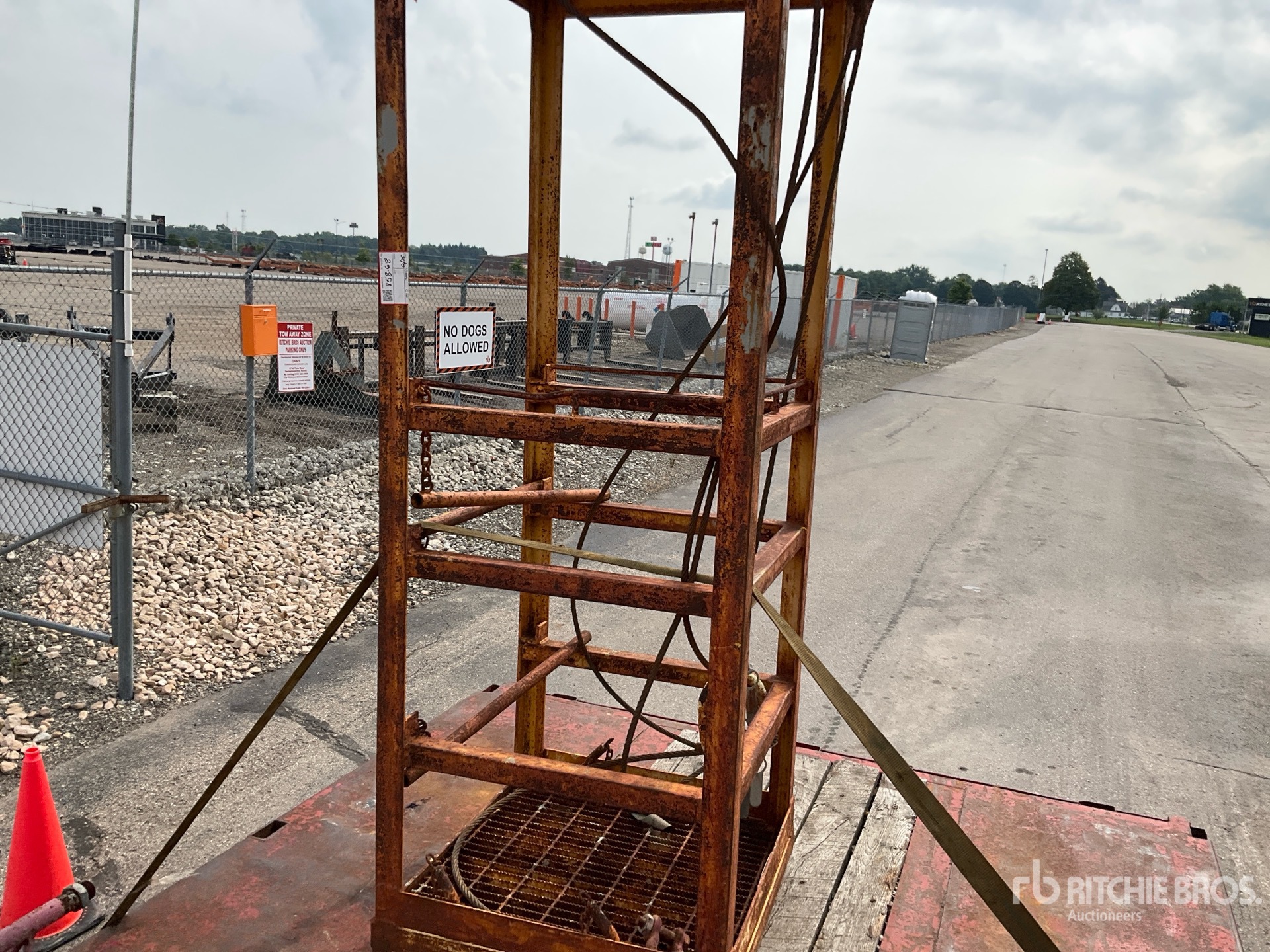 Crane Cage