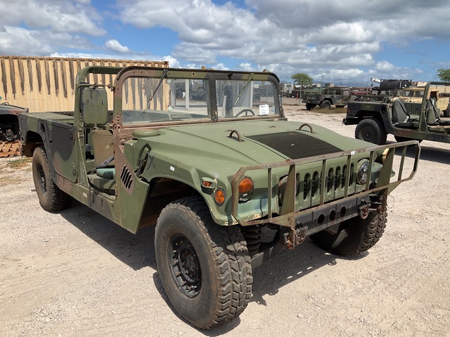 2007 AM General M1097R1 HMMWV 2 Door w/Truck Body
