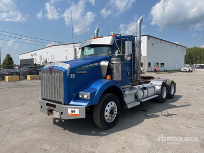 2010 Kenworth T800 6x4 Cabeza Tractora Cabina Corta