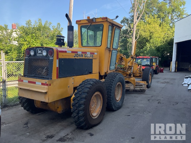 MOTOCONFORMADORA JOHN DEERE 672A