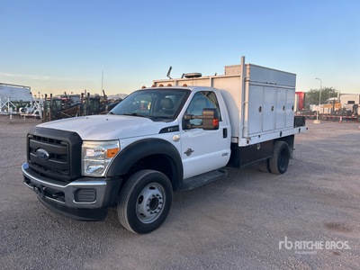 2016 Ford F-550 XL 4x2 Flatbed Truck