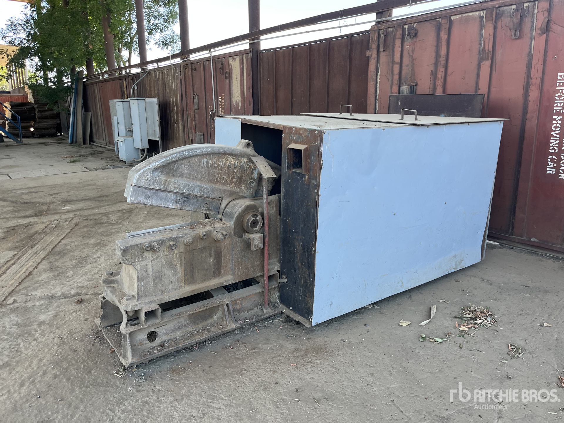 Milwaukee 11/2 Cesoia per metalli