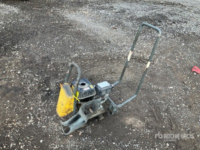 2022 Wacker Neuson BPS1340A Plancha compactadora (Inoperable)