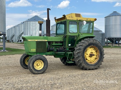 John Deere 4320 2WD Tractor Agrícola